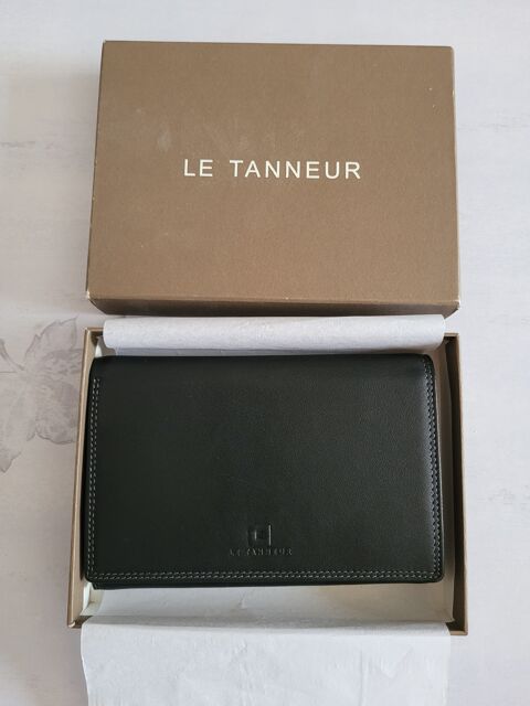 Porte feuille porte carte Le Tanneur 40 Prigny (94)