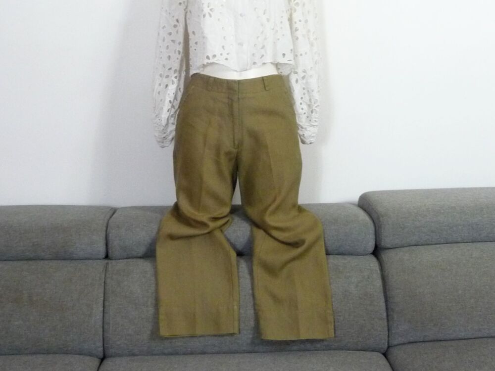 Pantacourt/ Pantalon en 100% Lin Kaki- Active Wear Vêtements