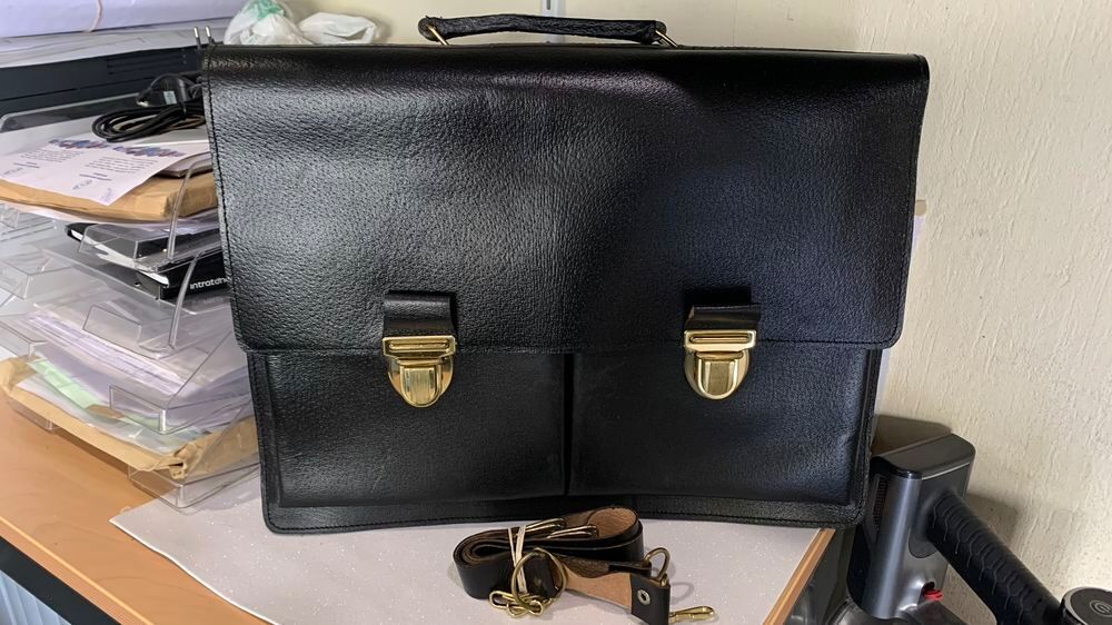 Cartable porte documents cuir noir Neuf Article 100% Neuf Maroquinerie