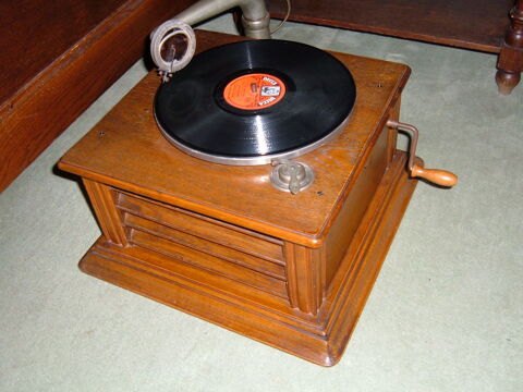 Gramophones et autres TSF de 1930 � 1950 0 Marckolsheim (67)