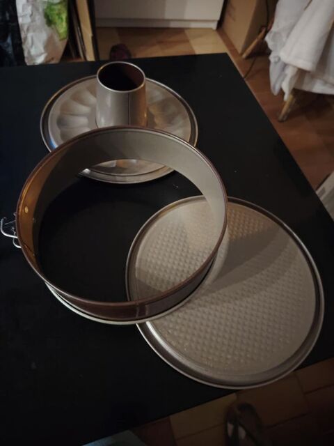 MOULE A GATEAU 5 Le Grau-du-Roi (30)