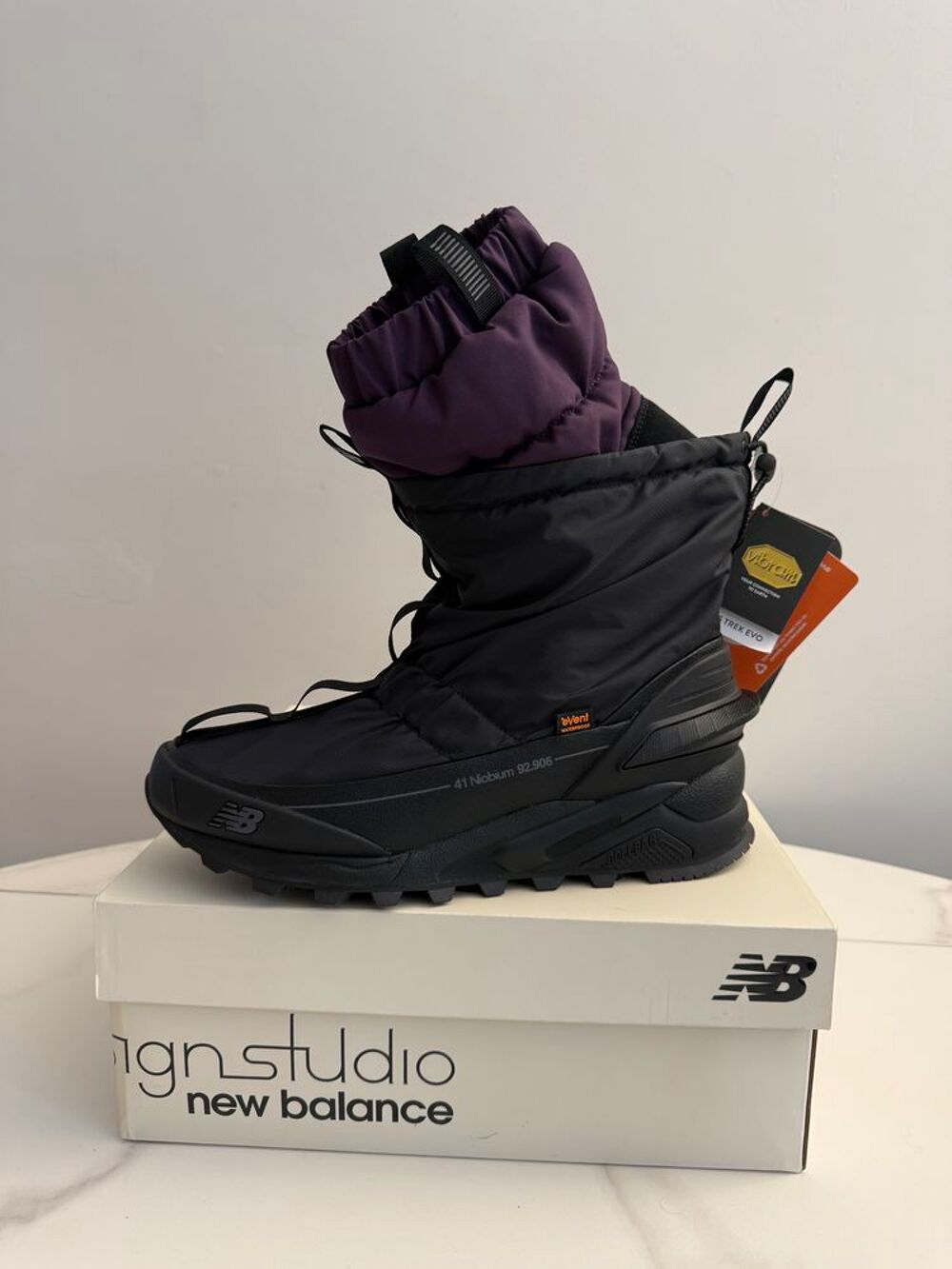 New Balance Tokyo Design Studio Niobium C_3 Chaussures