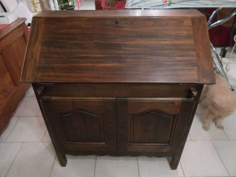 commode scriban en ch&ecirc;ne moulur&eacute; ouvrant faire prix Meubles