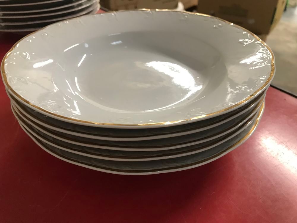 lot de vaisselle en porcelaine pour 50 eur SUR PLACE Décoration