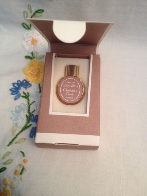 Miniature de parfum 17 Vincennes (94)