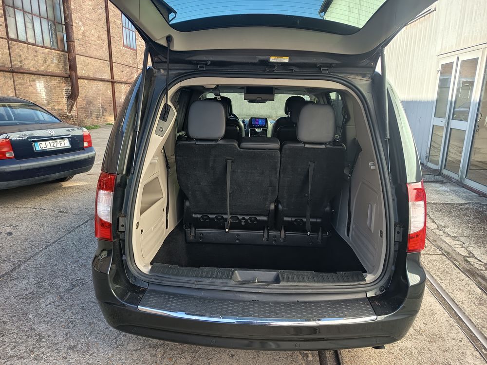 VOYAGER Voyager 2.8 Multijet II 163 ch Gold A 2012 occasion 91100 Corbeil-Essonnes