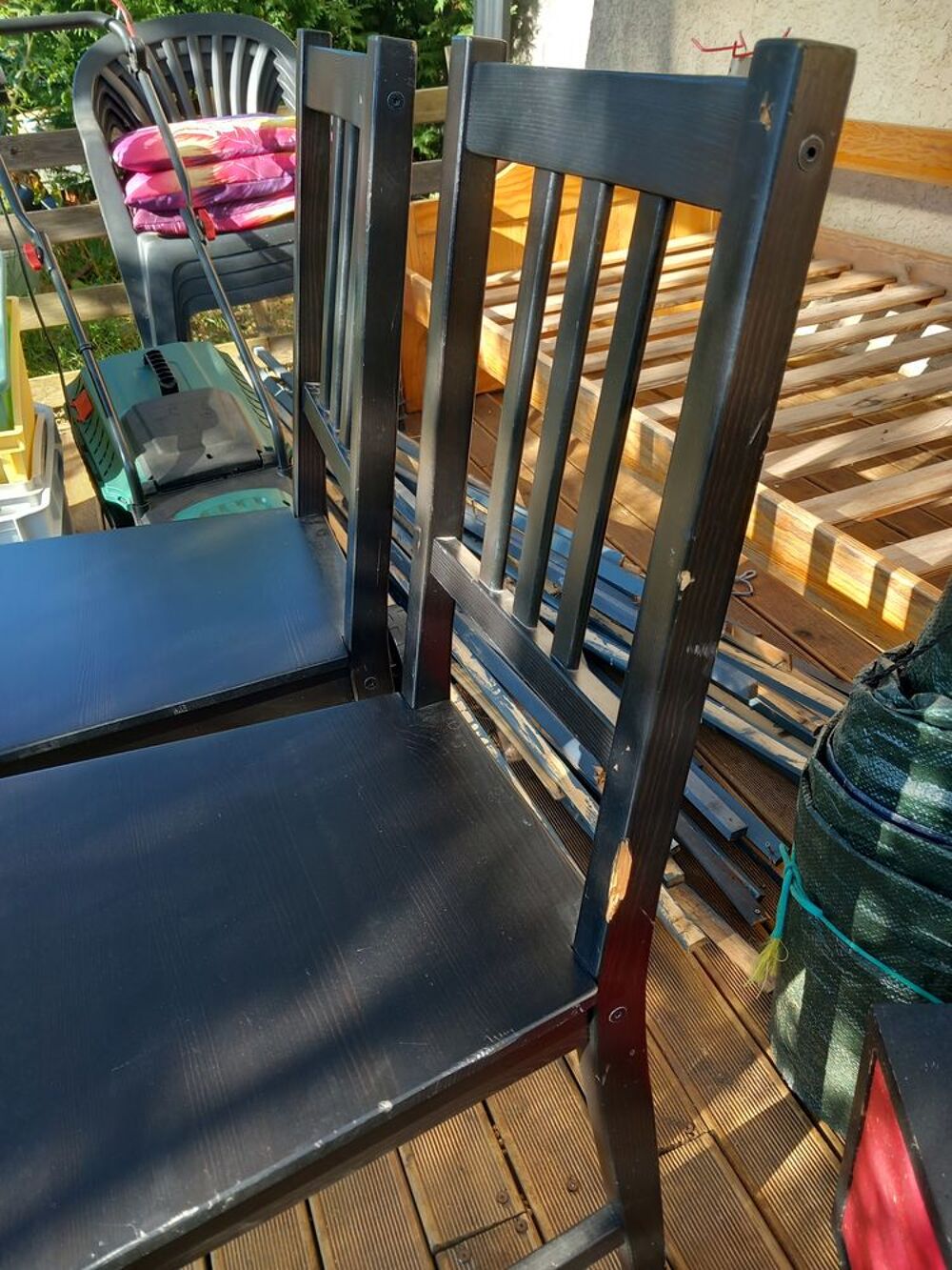 2 chaises en bois noir
&Eacute;tat satisfaisant, 5e l une
Meubles