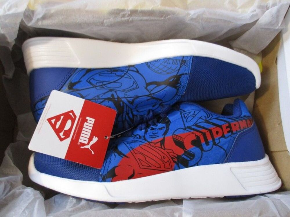 Basket Puma superman marvel h&eacute;ros comics neuf Chaussures enfants