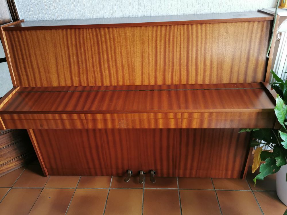 Piano droit d'occasion Instruments de musique