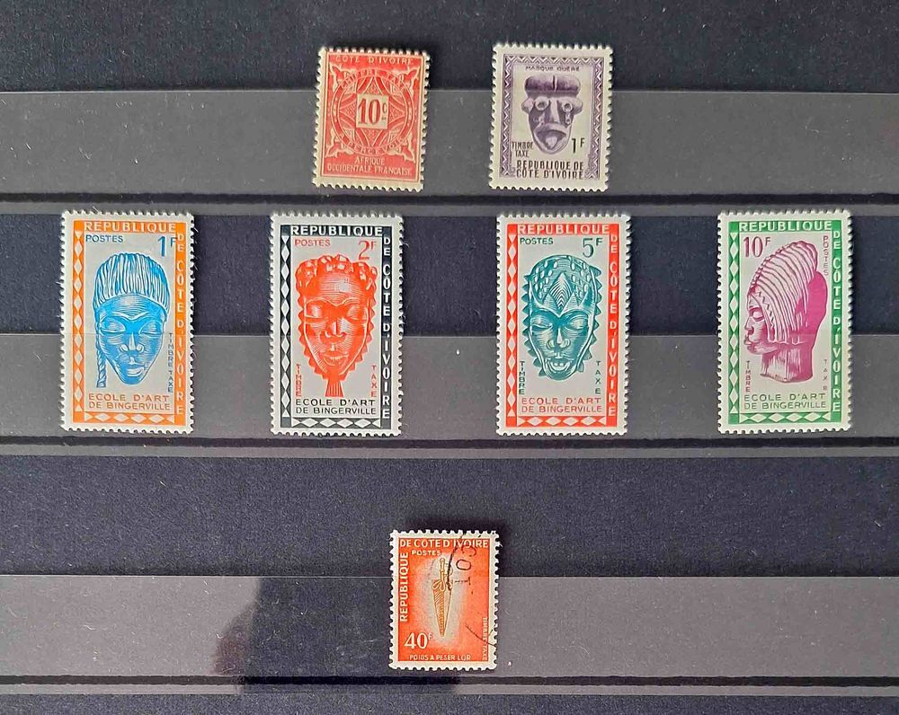 S&eacute;rie de timbres de collection de C&ocirc;te d'Ivoire 