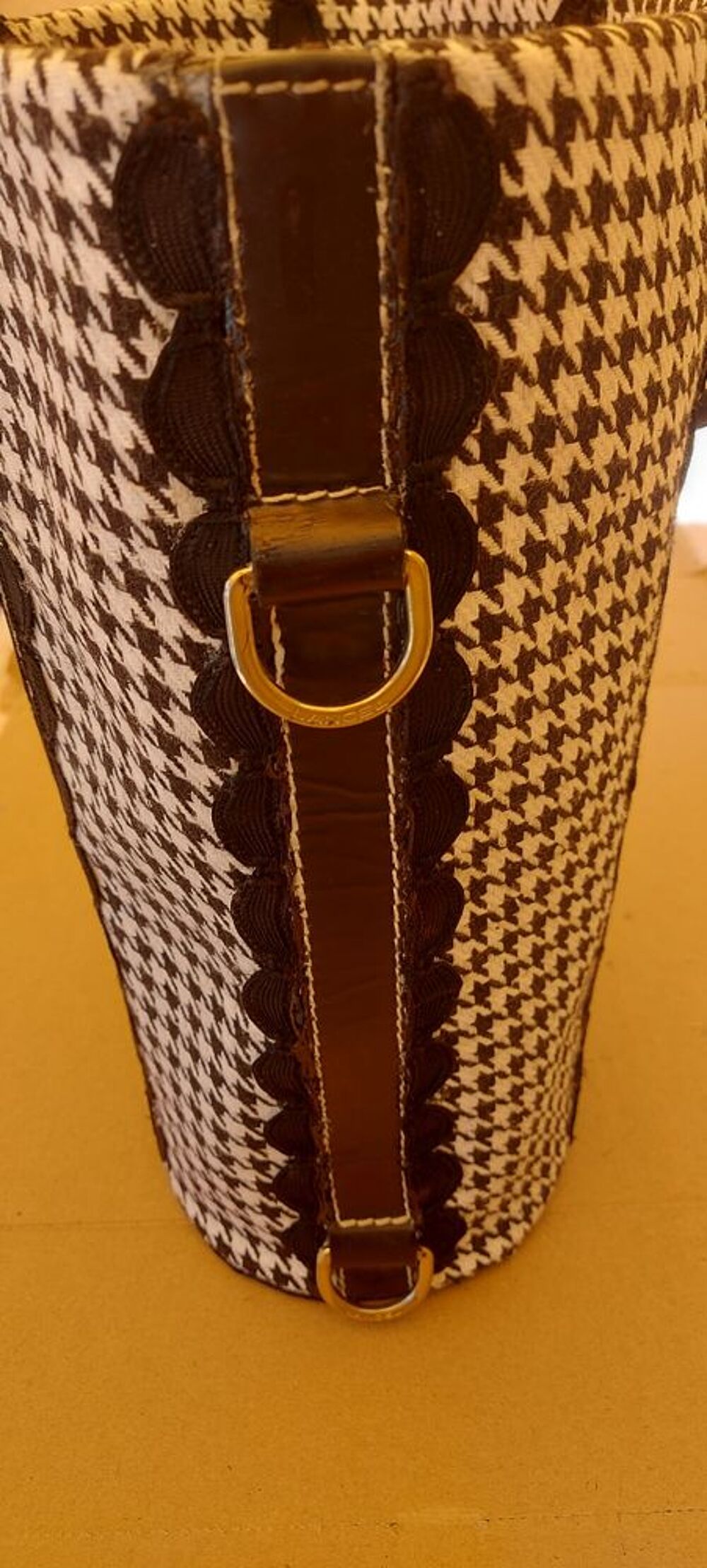 Chane. x Lancel X Barbie style sac &agrave; main Elsa &eacute;paule bandouli&egrave;re ReFashion cuir France luxe vintage cr&eacute;ation unique fait main Maroquinerie