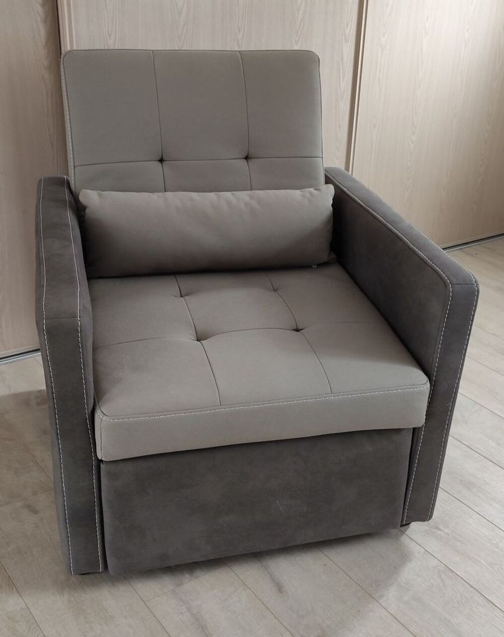 Canap&eacute; grande taille convertible 4-6 places + fauteuil Meubles