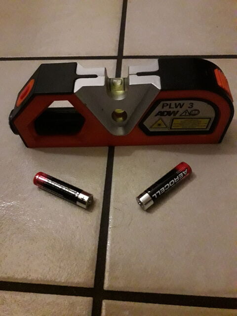 METRE DE 3 METRES AVEC LASER . Frvent (62)