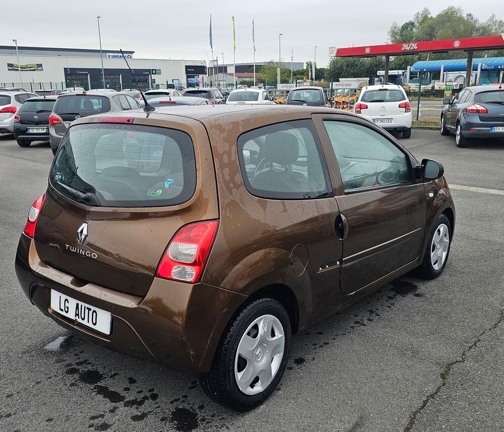 Twingo II 1.2 LEV 16v 75 114g eco2 Authentique 2010 occasion 77515 Faremoutiers