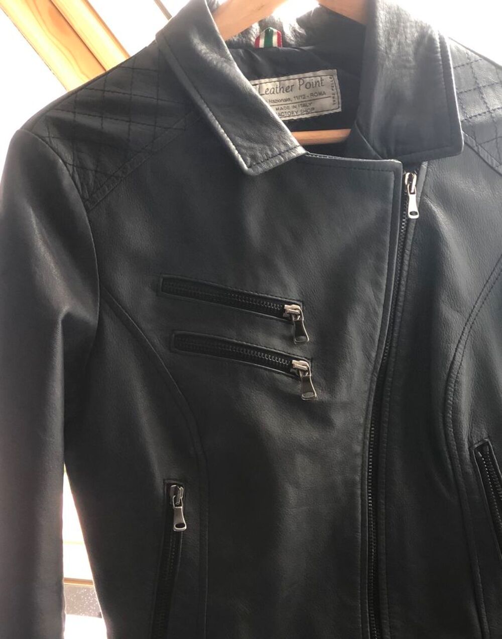 blouson en cuir italien bleu gris &eacute;tat neuf Vêtements