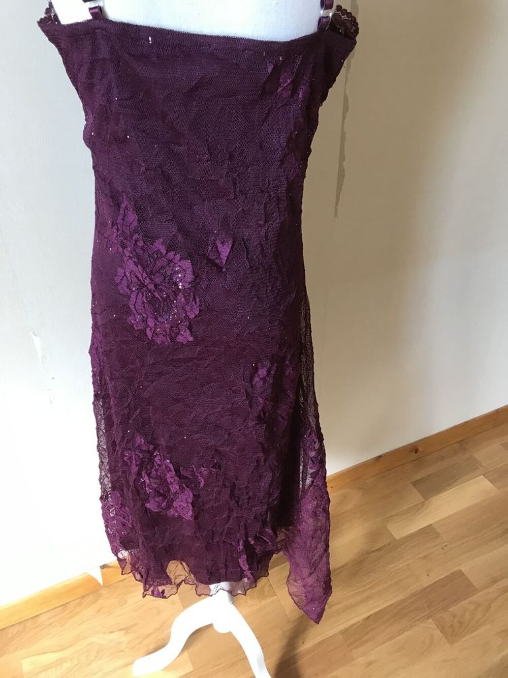 Robe l&eacute;g&egrave;re GRENAT Dentelle taille 38/40 Vêtements