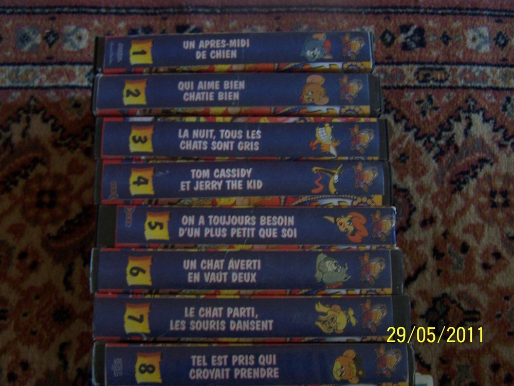 LOT DE VHS DE TOM ET JERRY VINTAGE EN COFFRET DVD et blu-ray