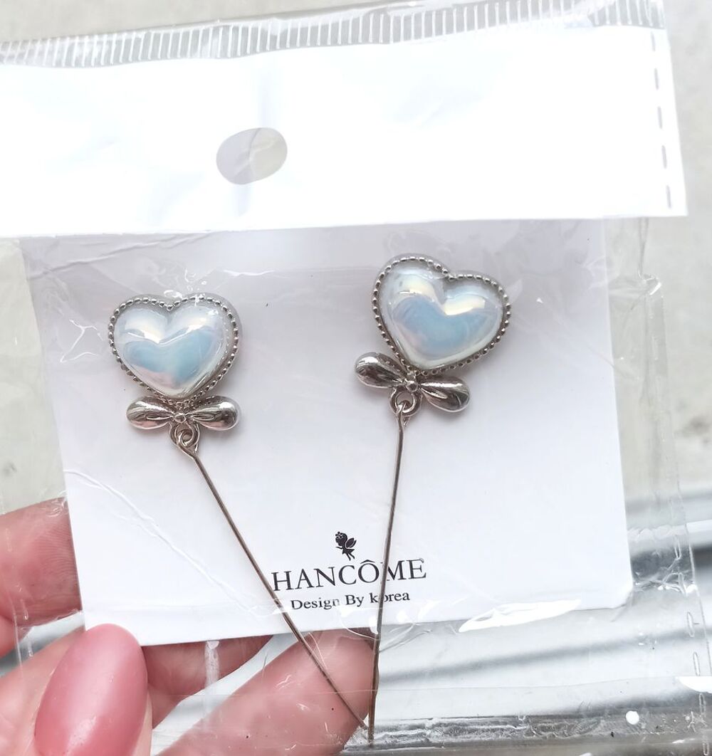 Boucles d'oreilles fantaisie coeur nacr&eacute;es Bijoux et montres