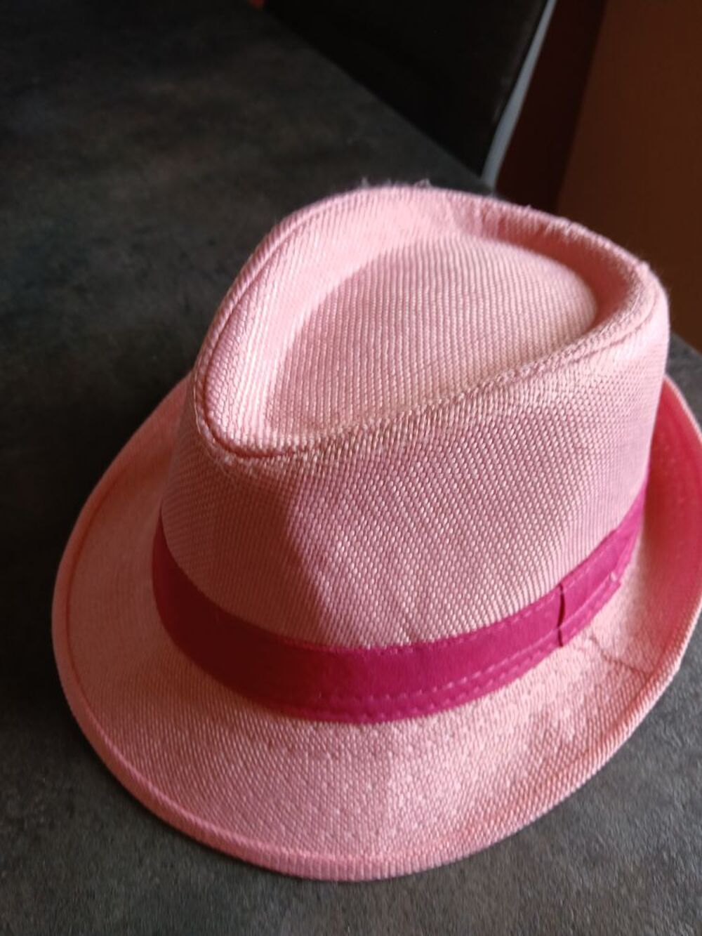  Chapeau rose femme Maroquinerie