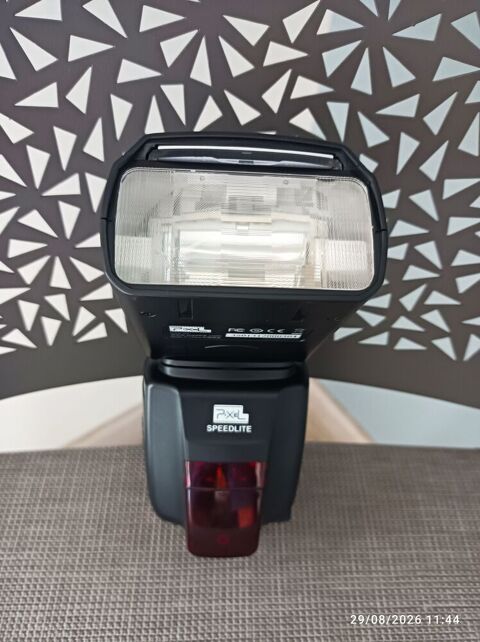 Flash Pixel  SPEED LITE  X 800 Saint-Xandre (17)