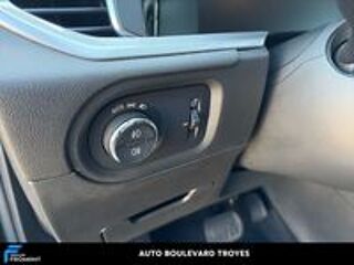 Grandland 1.5 Diesel 130 ch BVA8 Elegance Business 2022 occasion 10600 La Chapelle-Saint-Luc