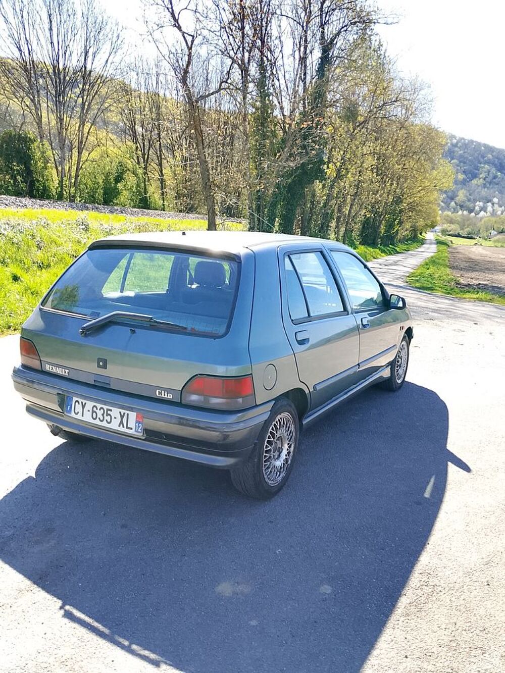 Clio 1.8i Baccara 1992 occasion 12200 Villefranche-de-Rouergue