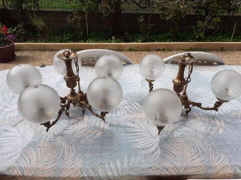 Deux lustres laiton . 80 Saint-Paul-de-Fenouillet (66)