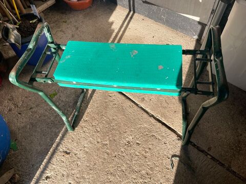 Banc jardin 30 La Neuville-au-Pont (51)