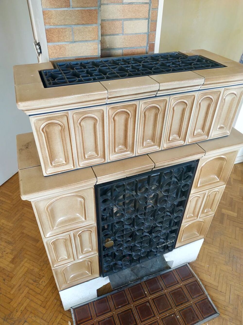 Po&ecirc;le &agrave; bois en fa&iuml;ence Electroménager