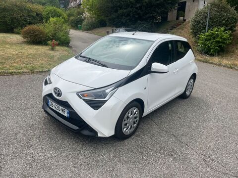 Toyota Aygo 1.0 VVT-i x-play 2021 occasion Le Pont-de-Claix 38800