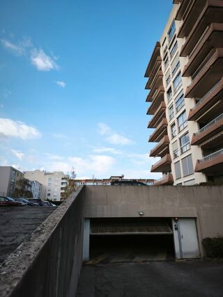  Parking / Garage � louer 10 m�