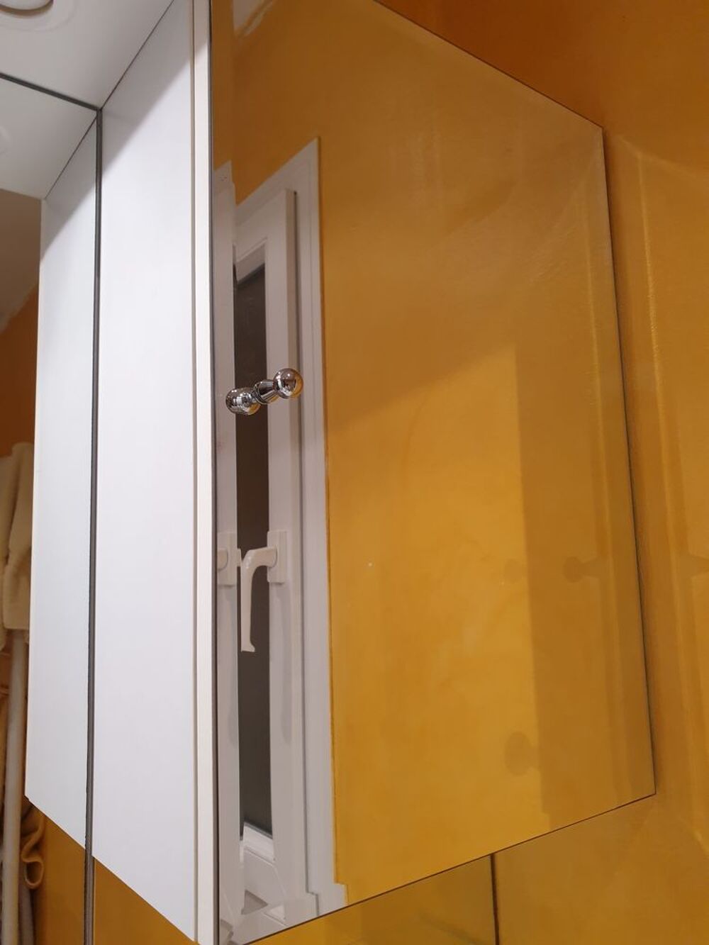 Petite armoire salle de bain Meubles
