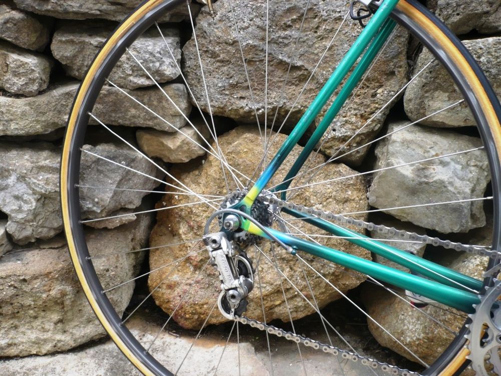 V&eacute;lo de route comp&eacute;tition Vélos