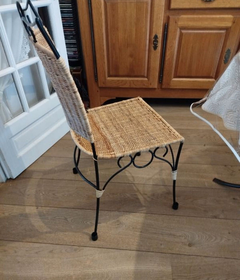 Table et 6 chaises Meubles