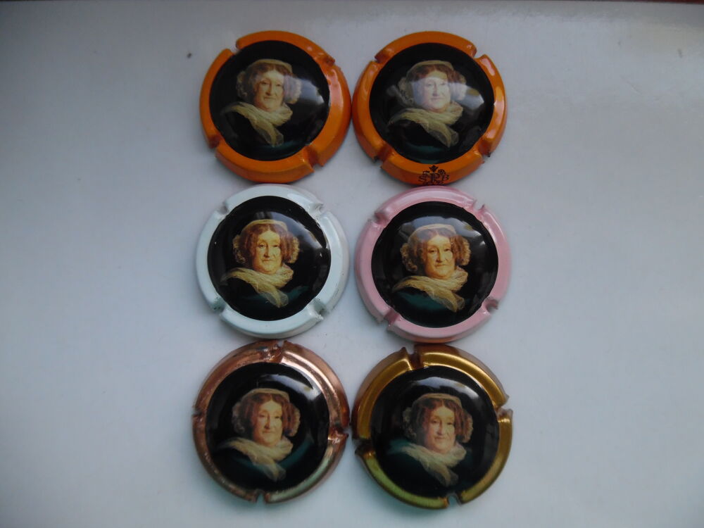 Champagne CLICQUOT (lot de 6 capsules). 