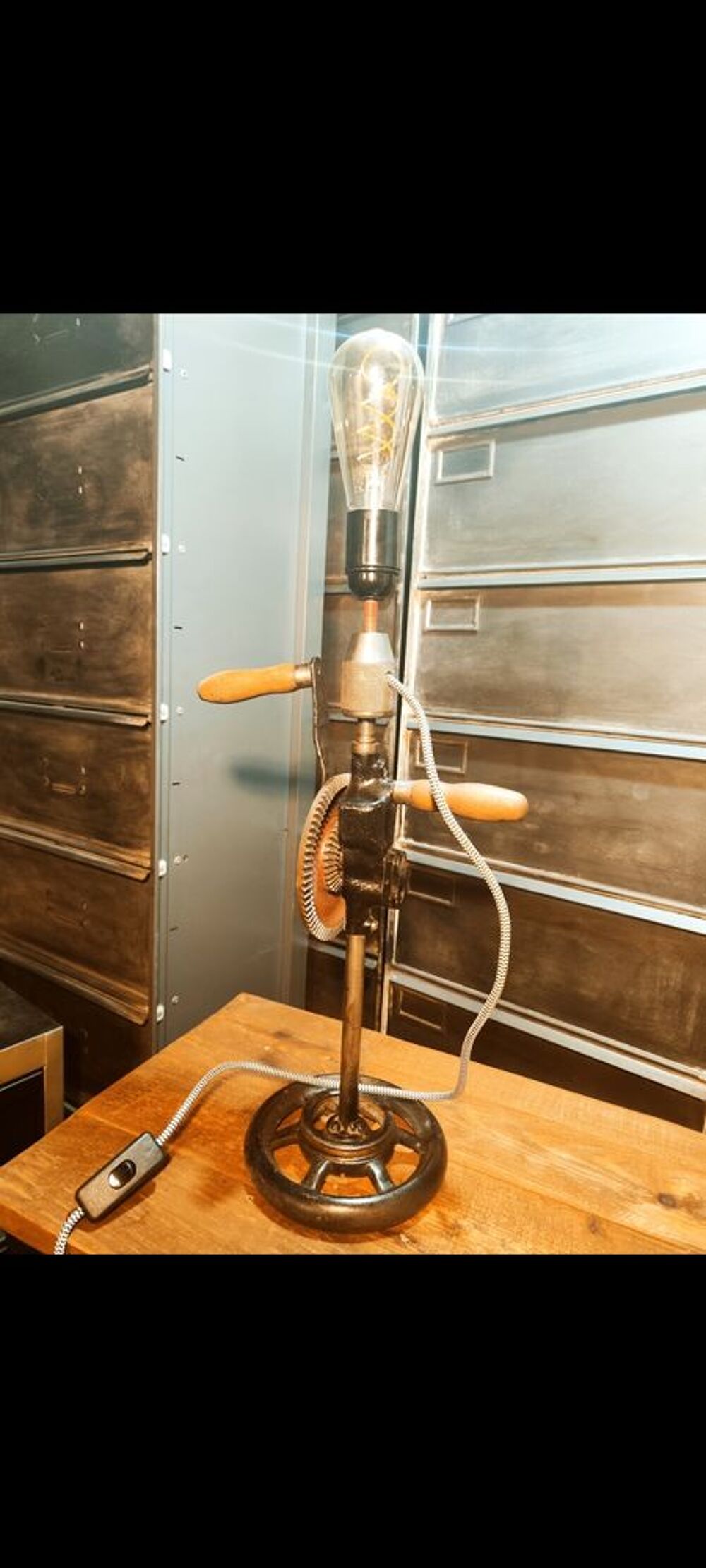 Lampe industrielle ? Pi&egrave;ce unique Décoration