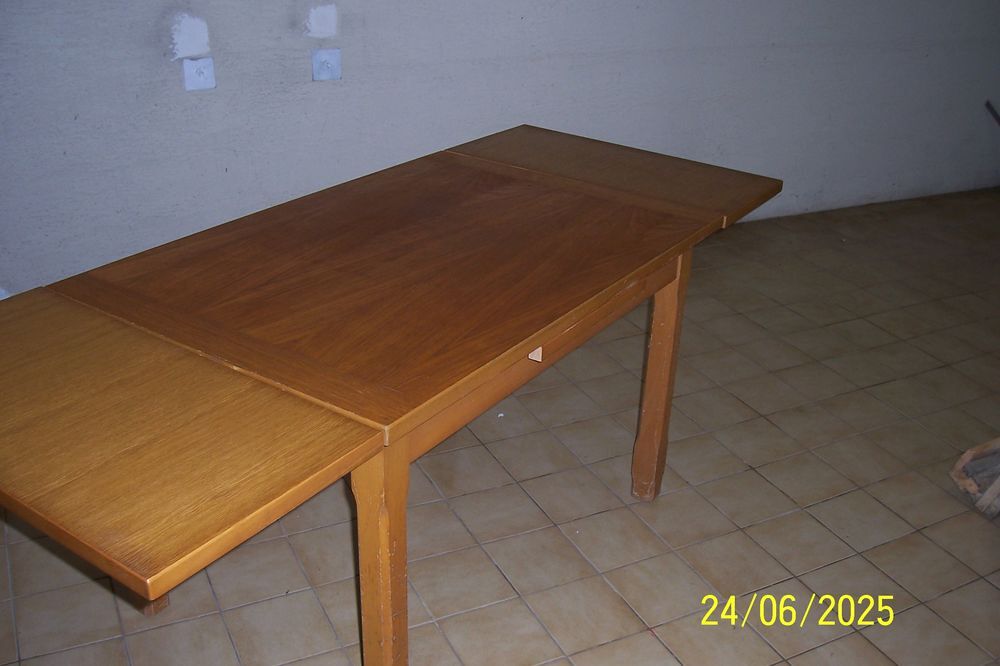table de cuisine ou autres Meubles