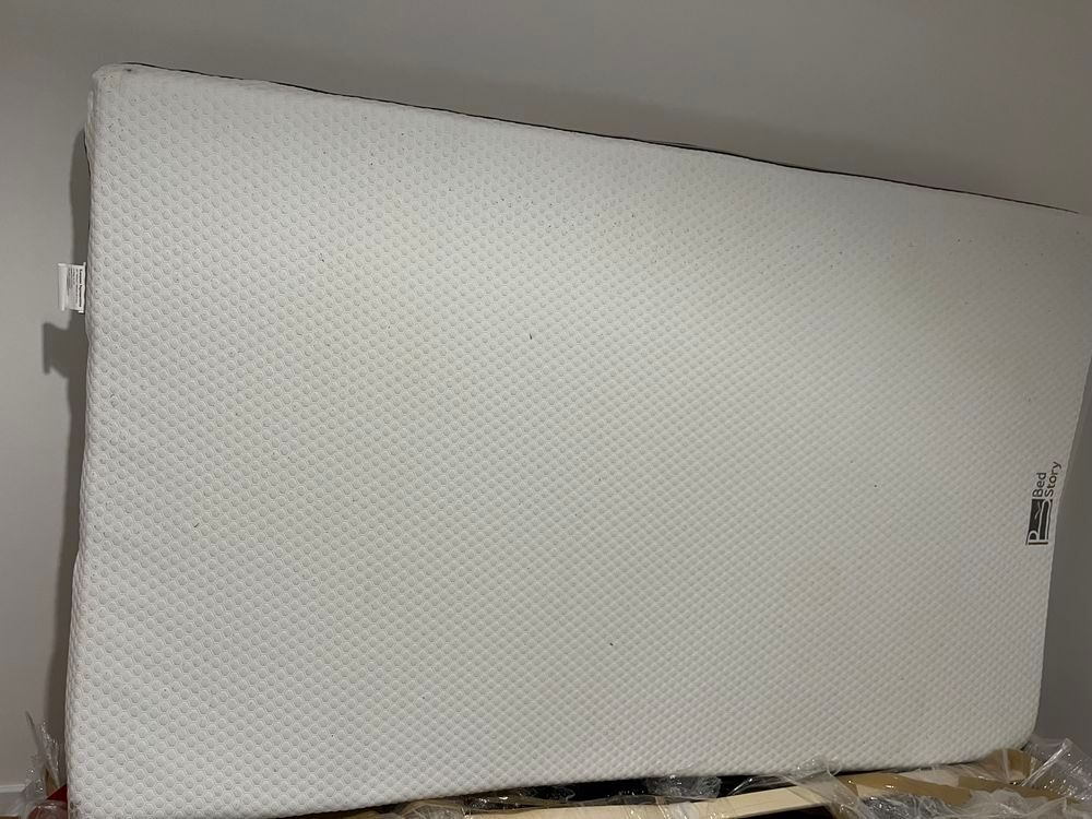 Matelas / surmatelas en tr&egrave;s bon &eacute;tat Meubles