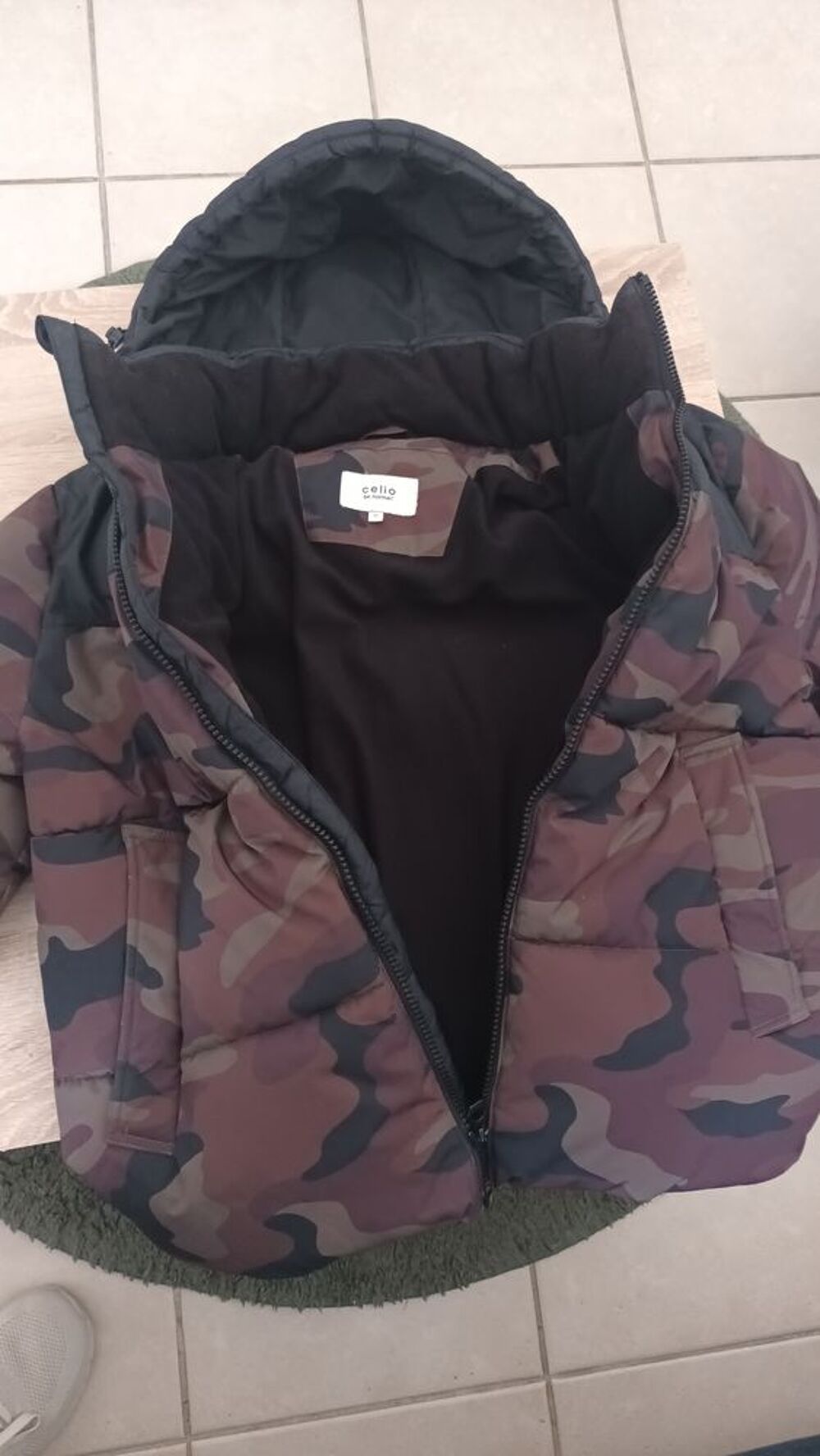 Blouson quasiment neuf sans &eacute;tiquette Vêtements
