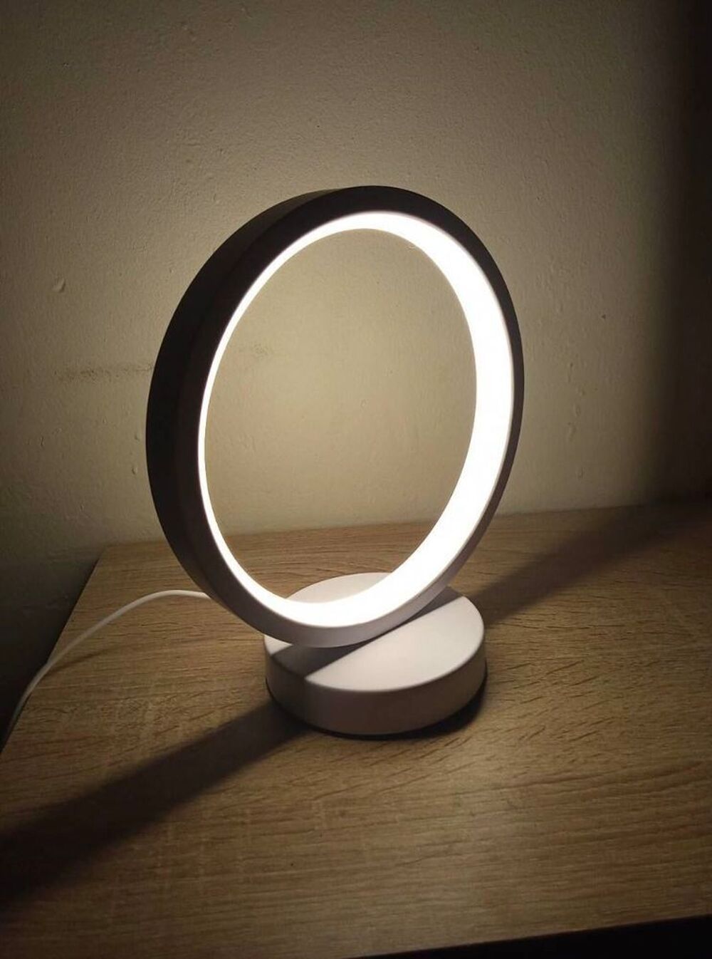 Lampe de table circulaire design Décoration