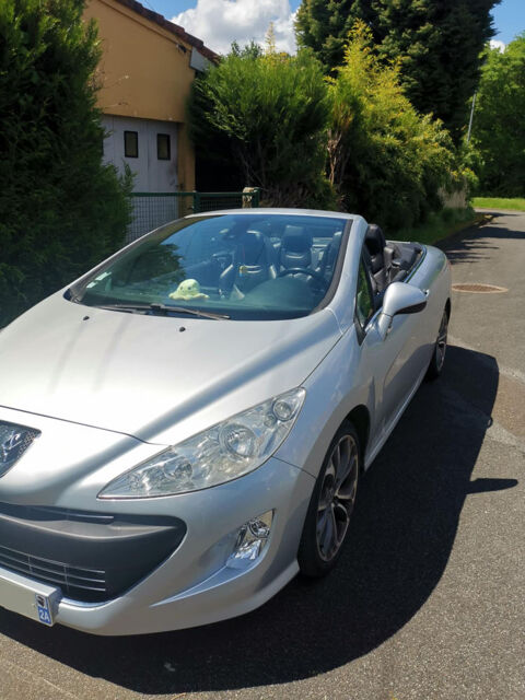 Peugeot 308 cc 2.0 HDi 16V 140ch FAP Féline