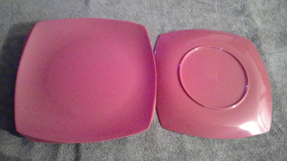 LOT 6 ASSIETTES VIEUX ROSE
EN PLASTIQUE Cuisine