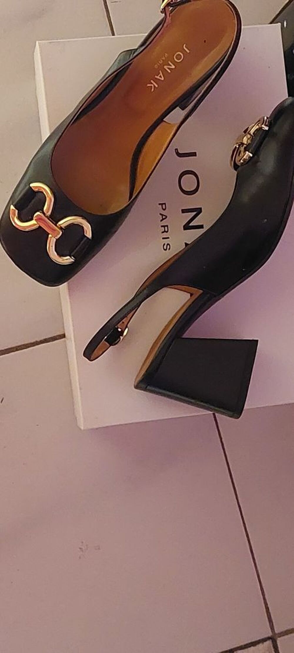 Escarpins neufs en cuir, pointure 37 Chaussures