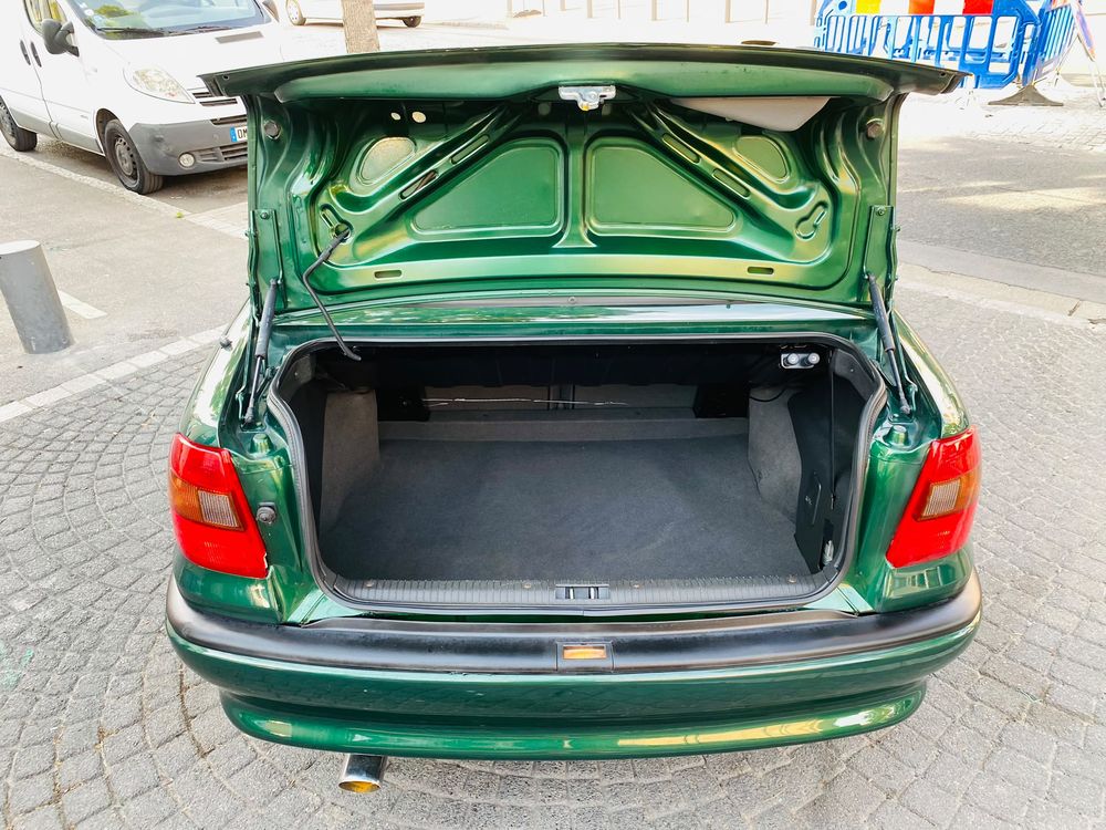 Astra 1997 Opel astra f cabriolet - 1.8i 16s 116cv bv5 - r&eacute;vis&eacute; / 1997 occasion 78800 Houilles