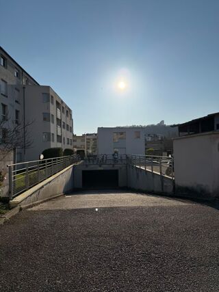  Parking / Garage � louer 11 m� Nancy