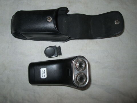 Rasoir de voyage � piles (non fournies) 13 Chauriat (63)