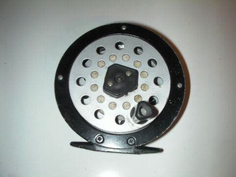 MOULINET MOUCHE SANS MARQUE. 10 Roques (31)