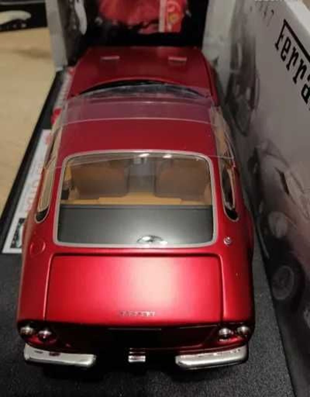 Ferrari 365 GTB4 1 /18 60 ANS 