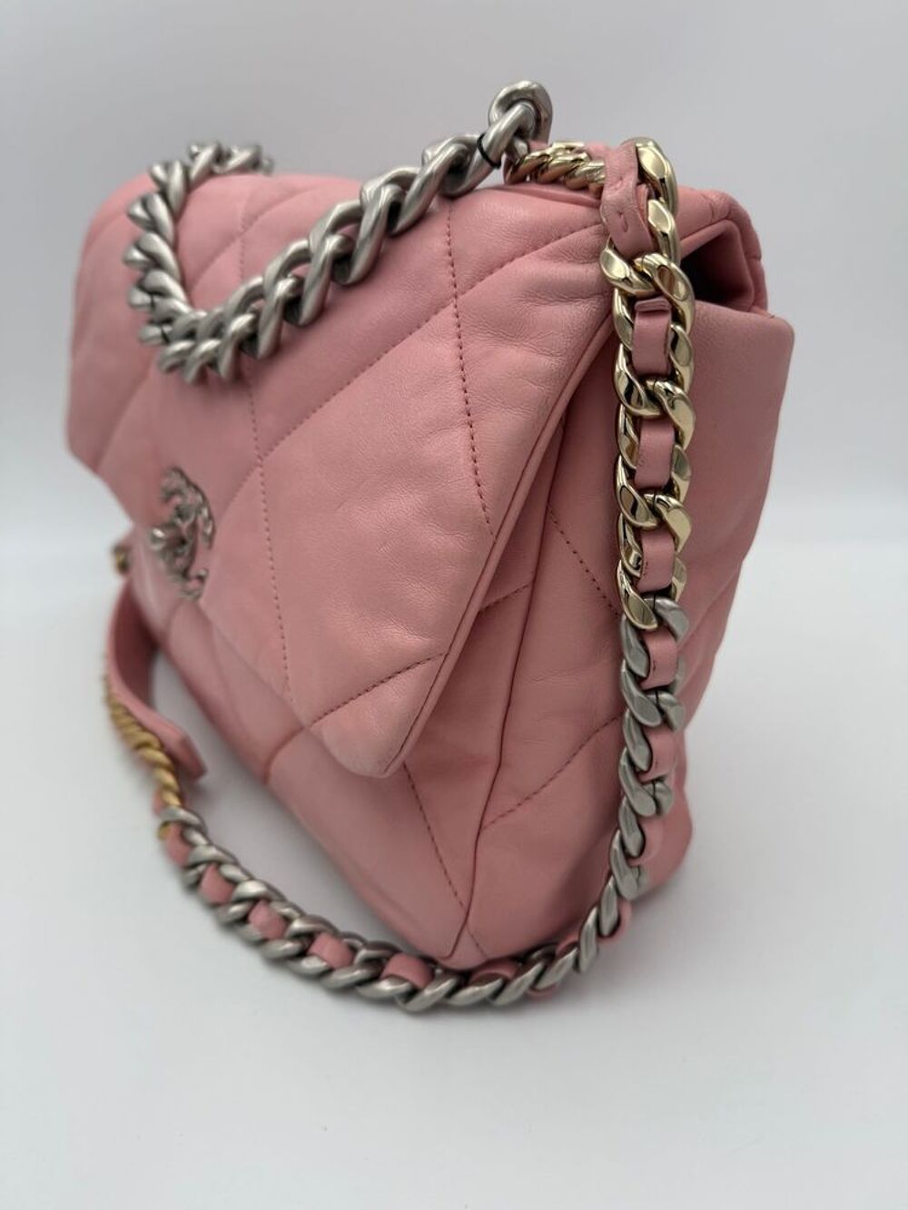 Sac &agrave; main CHANEL 19 rose Medium -Excellentes conditions TBE Maroquinerie