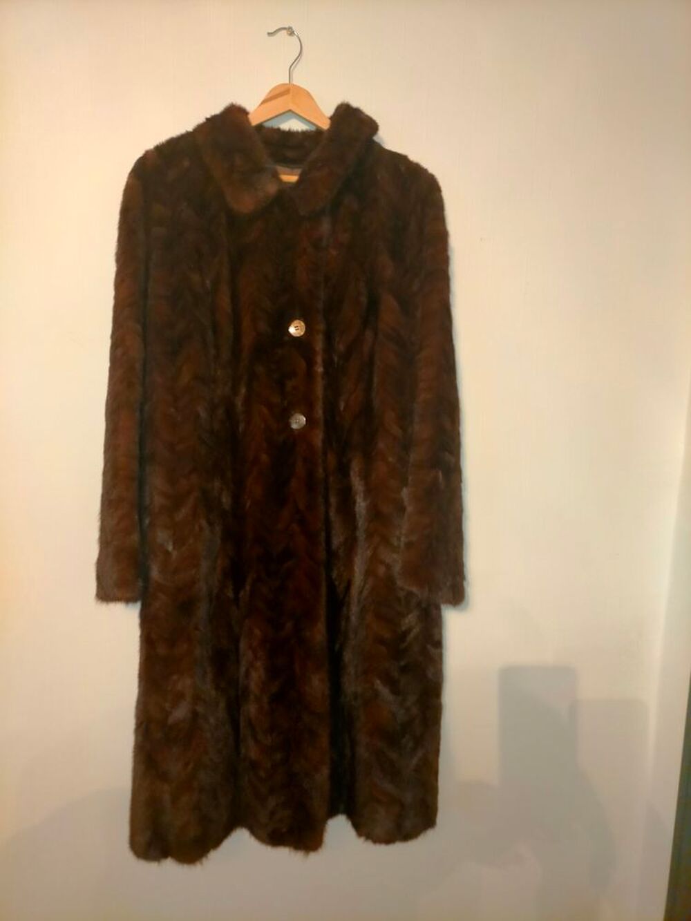 manteau vison marron long
Vêtements